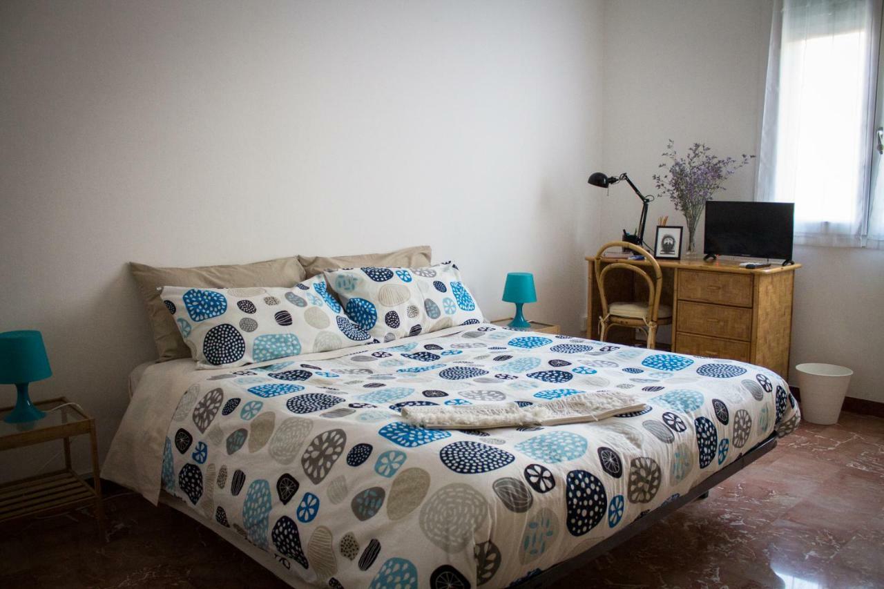 Bed and Breakfast A Due Passi Dal Lumiere Bolonia Exterior foto
